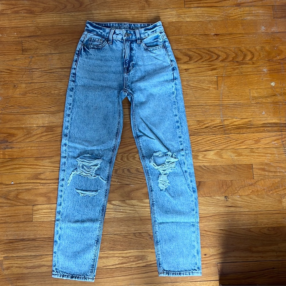 American Eagle Mom Straight Jean